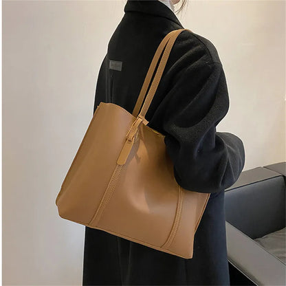 Elara - Elegante Lederhandtasche (Vegan)