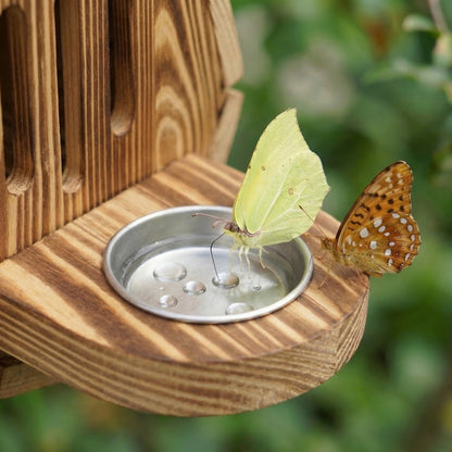 Ingrids handgefertigtes Schmetterlingshotel