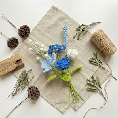Mariannes Handgehäkelter Blumenstrauß