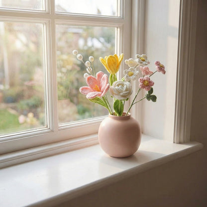 Mariannes Handgehäkelter Blumenstrauß